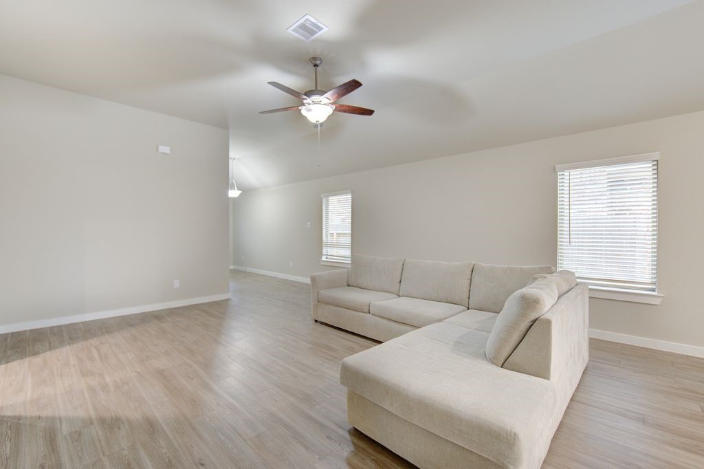 17692 Tree Of Heaven Conroe, TX 77385 - Photo 11 of 50 Living room