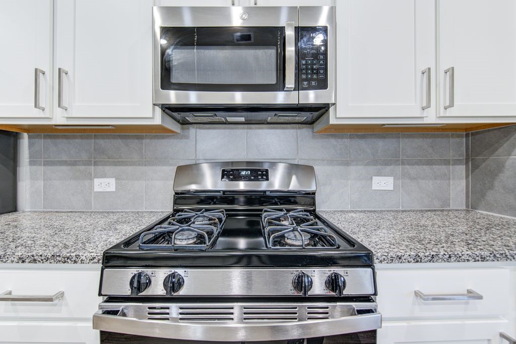 17692 Tree Of Heaven Conroe, TX 77385 - Photo 17 of 50 Kitchen