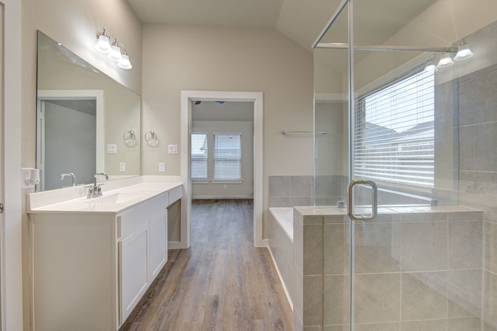 17692 Tree Of Heaven Conroe, TX 77385 - Photo 29 of 50 Primary bathroom
