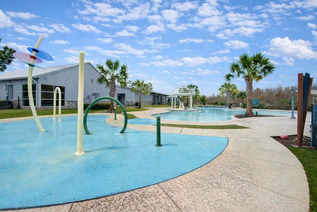 17692 Tree Of Heaven Conroe, TX 77385 - Photo 42 of 50 Splash Pad