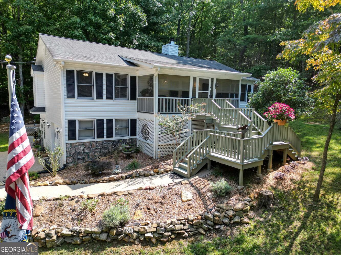 504 Honeysuckle Dr  