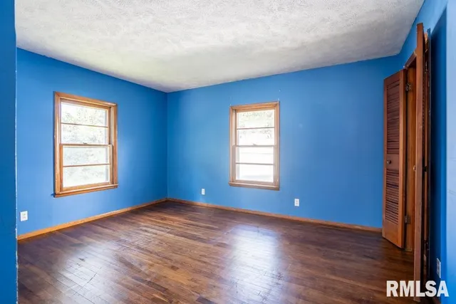 $99,000 | 913 South 12th Street, Herrin, IL 62948