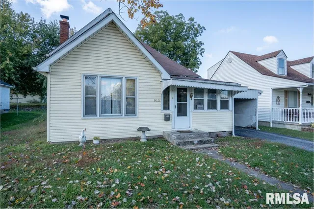 $99,000 | 913 South 12th Street, Herrin, IL 62948