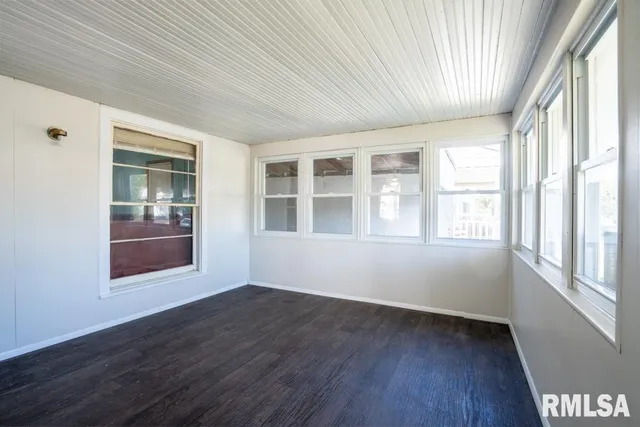 $99,000 | 913 South 12th Street, Herrin, IL 62948