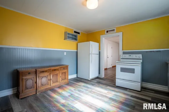 $99,000 | 913 South 12th Street, Herrin, IL 62948