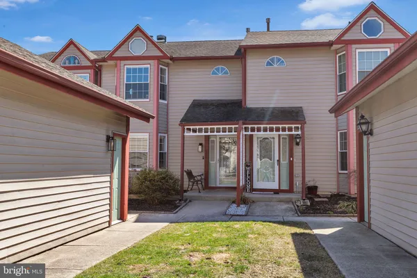 $285,000 | 698 East Lake Front Circle, Unit 65, Absecon, NJ 08205