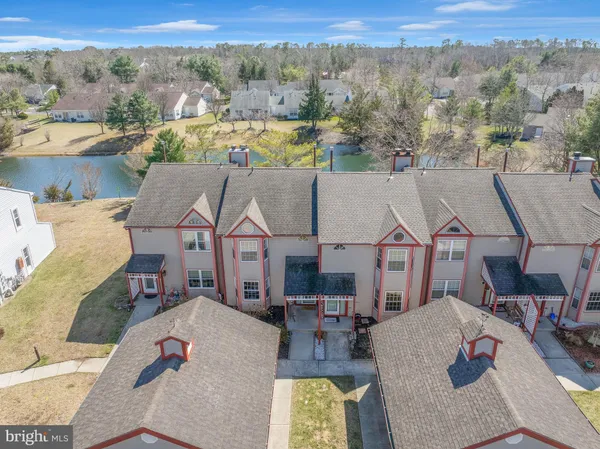 $285,000 | 698 East Lake Front Circle, Unit 65, Absecon, NJ 08205