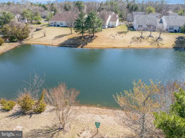 $285,000 | 698 East Lake Front Circle, Unit 65, Absecon, NJ 08205