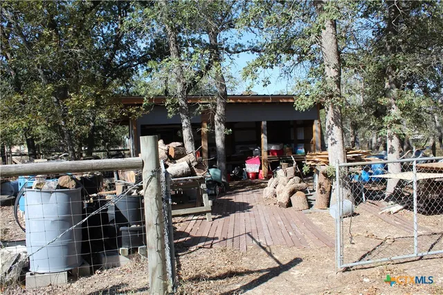 $799,000 | 222 Oak Valley Drive, La Vernia, TX 78121