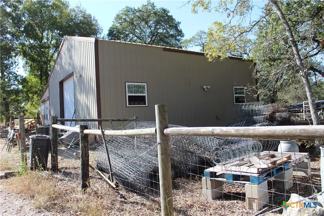 $799,000 | 222 Oak Valley Drive, La Vernia, TX 78121