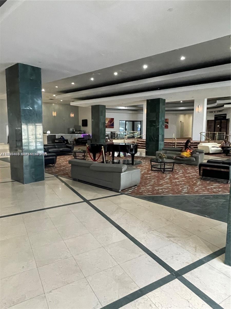 6345 Collins Avenue, Unit 442 Miami Beach, FL 33141 - Photo 23 of 31