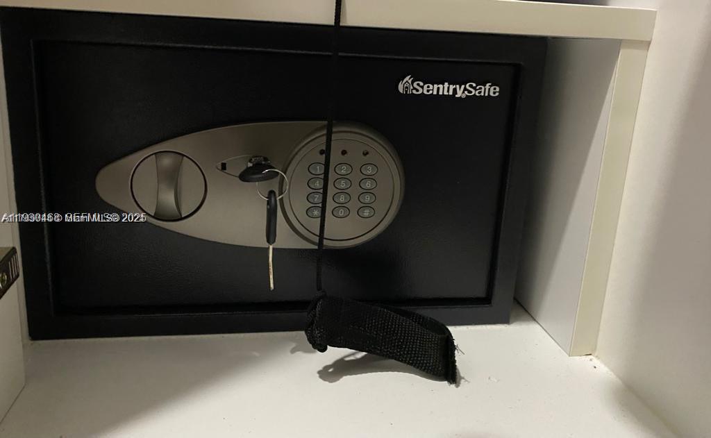 6345 Collins Avenue, Unit 442 Miami Beach, FL 33141 - Photo 8 of 31