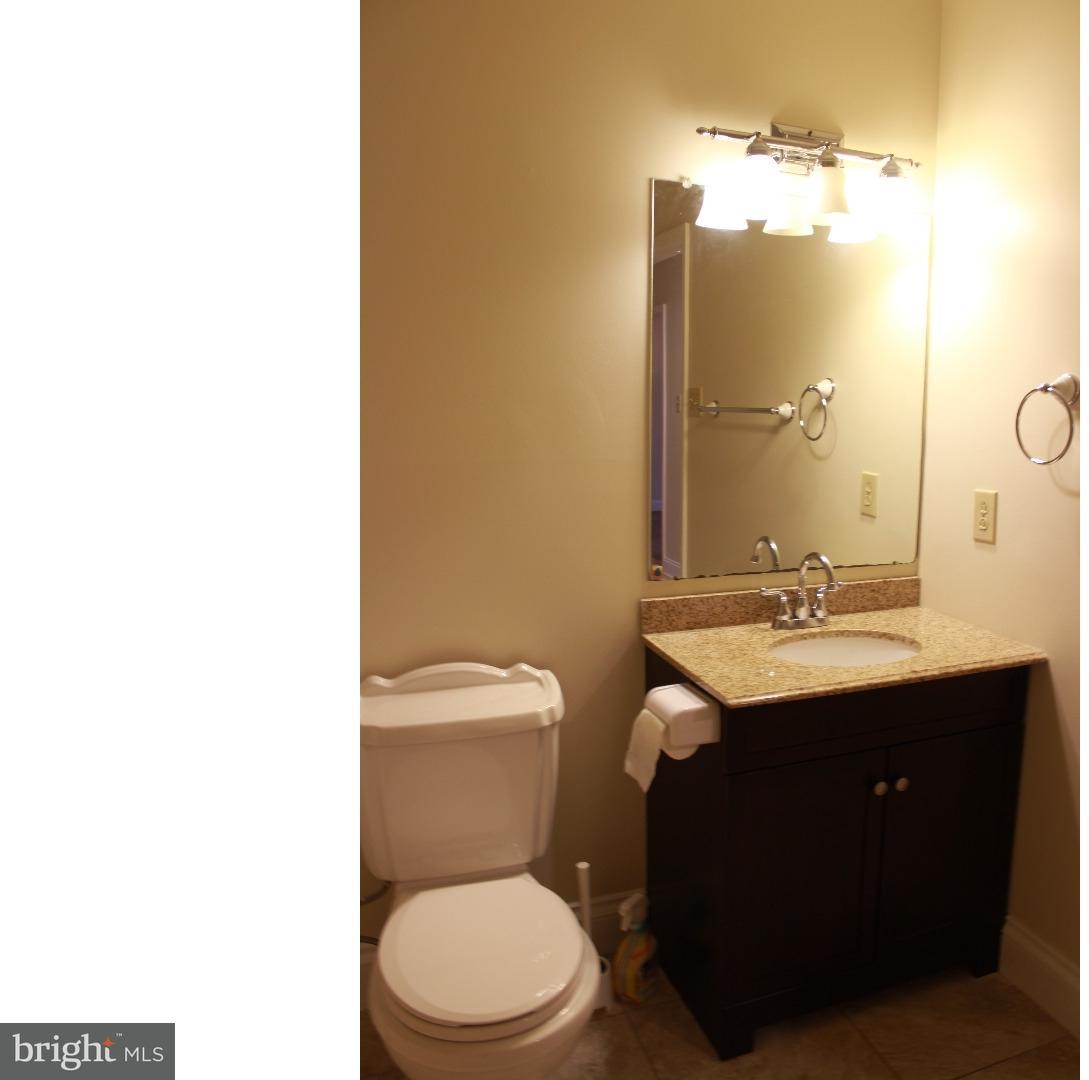10 Withams Road Newark, DE 19711 - Photo 8 of 22 Bathroom