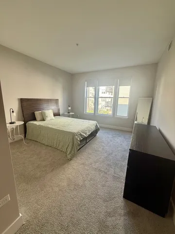 $3,600 | 18w070 Royce Boulevard, Unit 283, Villa Park, IL 60181