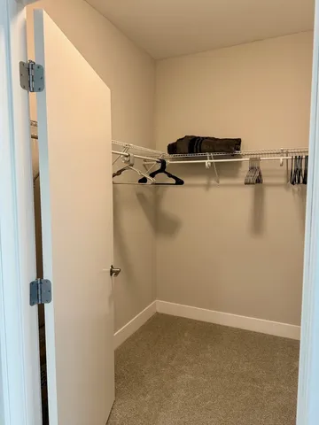 $3,600 | 18w070 Royce Boulevard, Unit 283, Villa Park, IL 60181