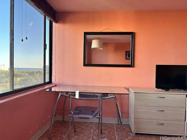 $1,700 | 444 Niu Street, Unit 1508, Honolulu, HI 96815