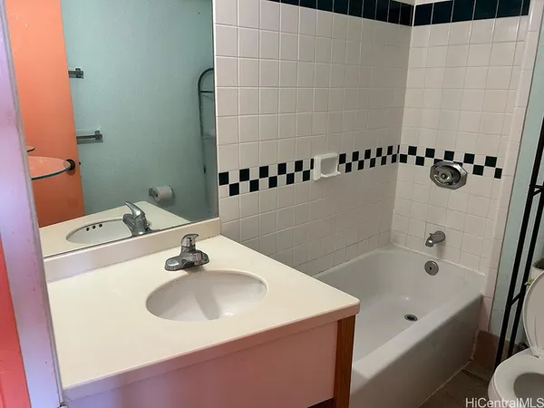 $1,700 | 444 Niu Street, Unit 1508, Honolulu, HI 96815