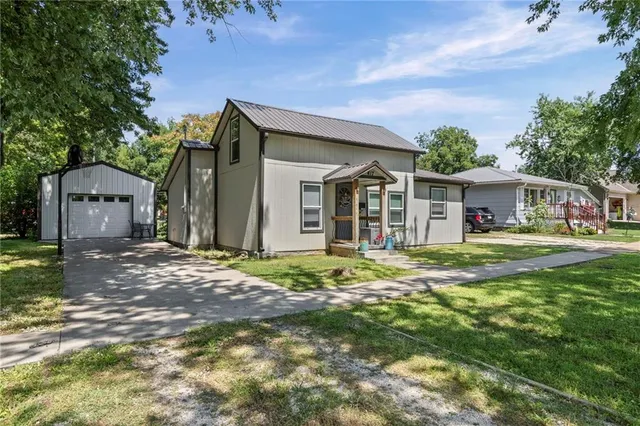 $175,000 | 417 East 4th Avenue, Garnett, KS 66032