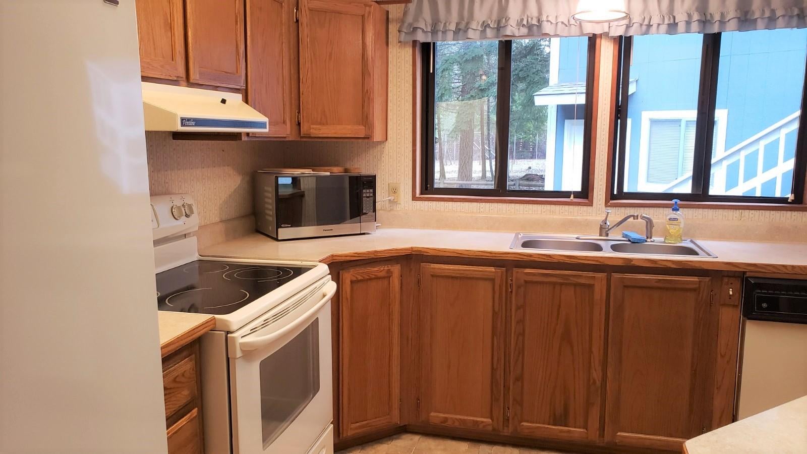185 Griffin Road Grants Pass, OR 97527 - Photo 10 of 36 20201221_144052