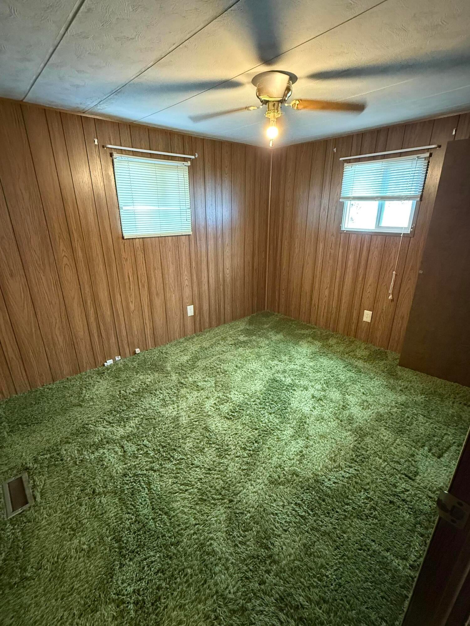 421 Stevens Road, Unit 20 Eagle Point, OR 97524 - Photo 12 of 22 Bedroom 2