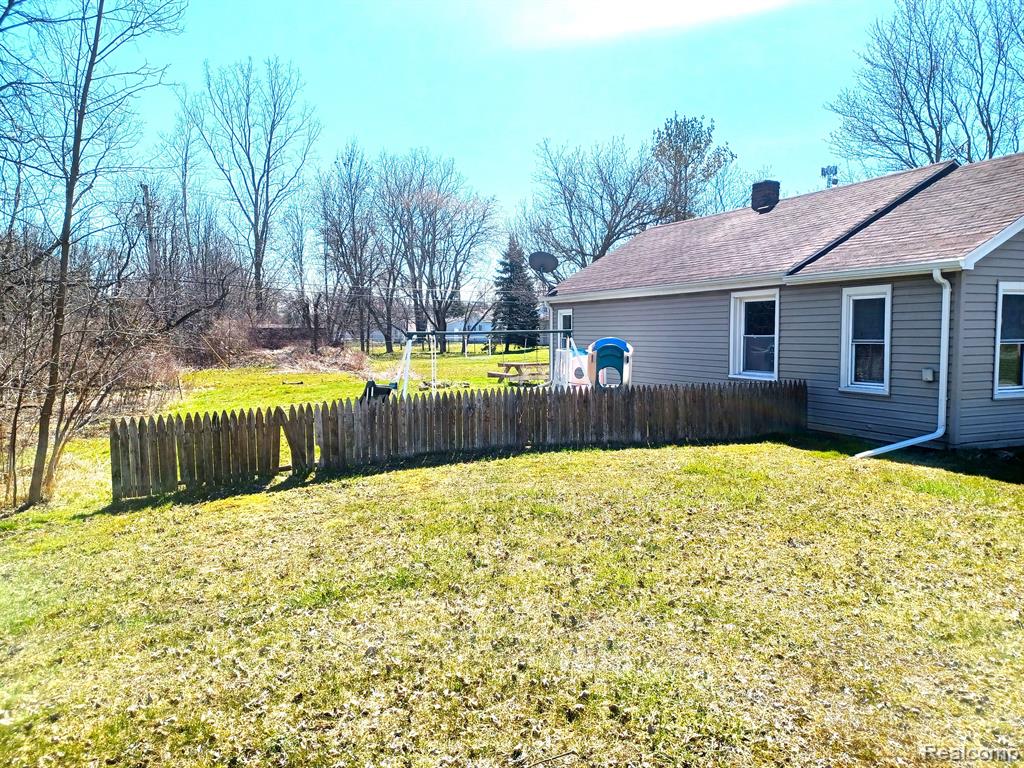 4807 Griswold Road Smiths Creek, MI 48074 - Photo 2 of 16