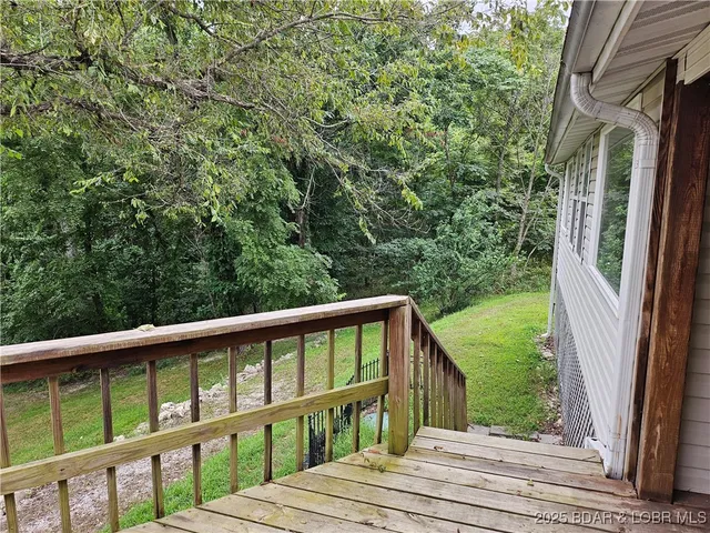 $299,500 | 22 Launch Landing, Edwards, MO 65326