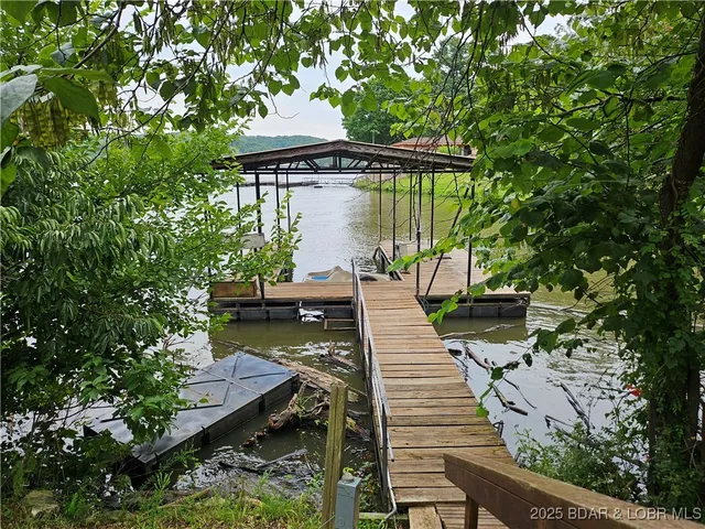 $299,500 | 22 Launch Landing, Edwards, MO 65326