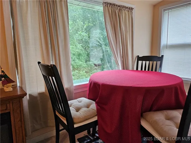 $299,500 | 22 Launch Landing, Edwards, MO 65326