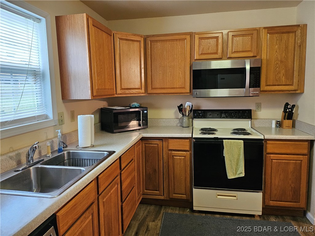 22 Launch Landing Edwards, MO 65326 - Photo 24 of 48 Appliances stay