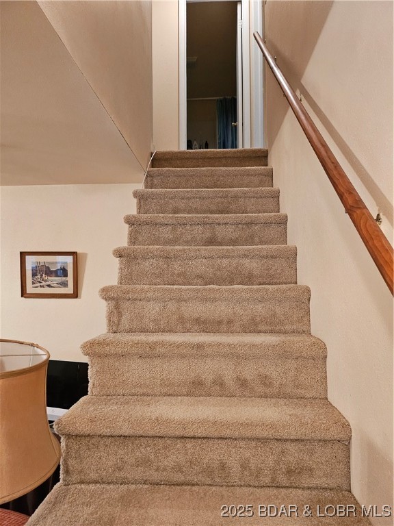 22 Launch Landing Edwards, MO 65326 - Photo 34 of 48 Stairway to the upper level