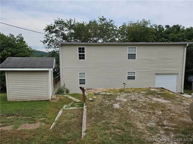 $299,500 | 22 Launch Landing, Edwards, MO 65326