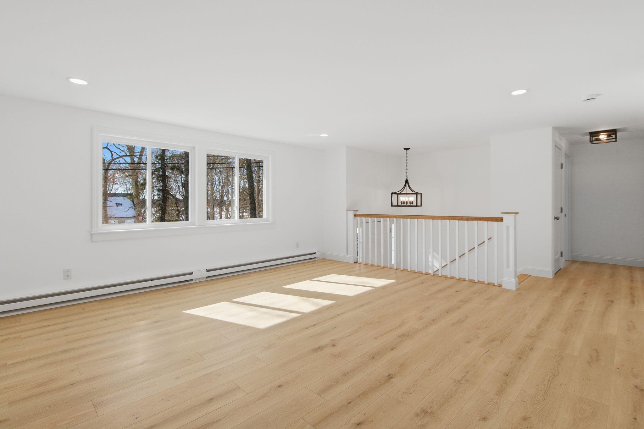 185 Wheeler Road Mashpee, MA 02649 - Photo 11 of 51 14_185_Wheeler_Rd_Mashpee_MA_02649-Livin