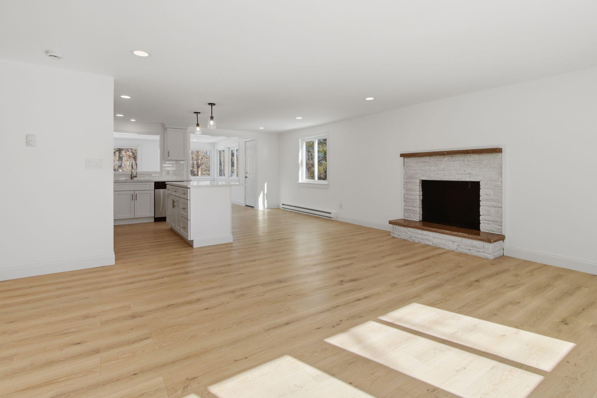 185 Wheeler Road Mashpee, MA 02649 - Photo 13 of 51 12_185_Wheeler_Rd_Mashpee_MA_02649-Livin