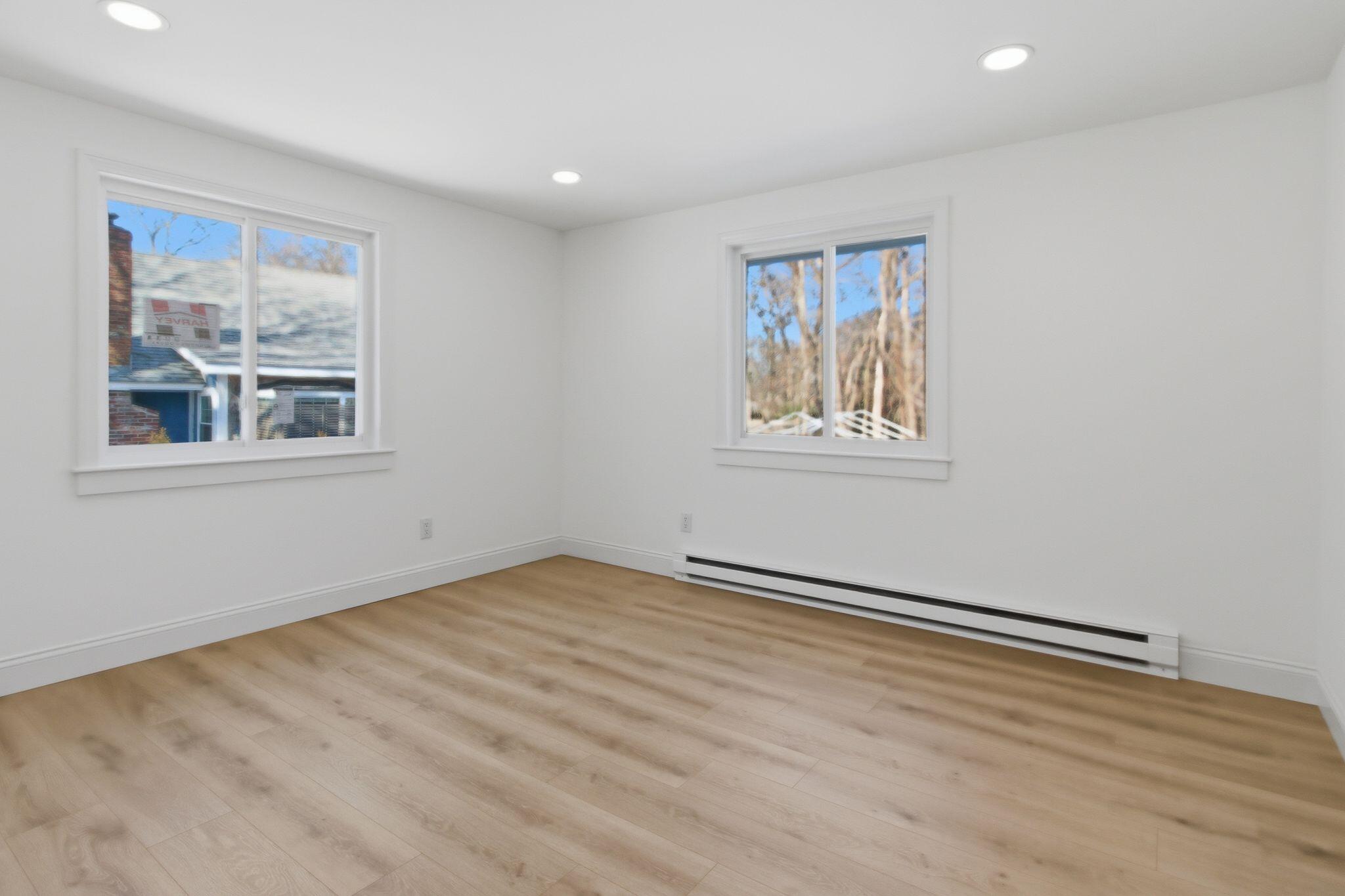 185 Wheeler Road Mashpee, MA 02649 - Photo 17 of 51 19_185_Wheeler_Rd_Mashpee_MA_02649-Livin