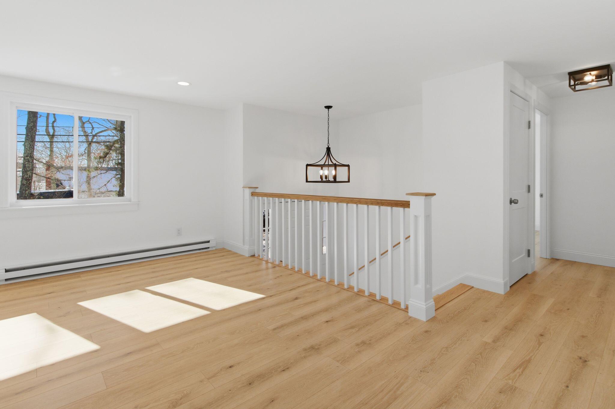 185 Wheeler Road Mashpee, MA 02649 - Photo 26 of 51 18_185_Wheeler_Rd_Mashpee_MA_02649-Livin