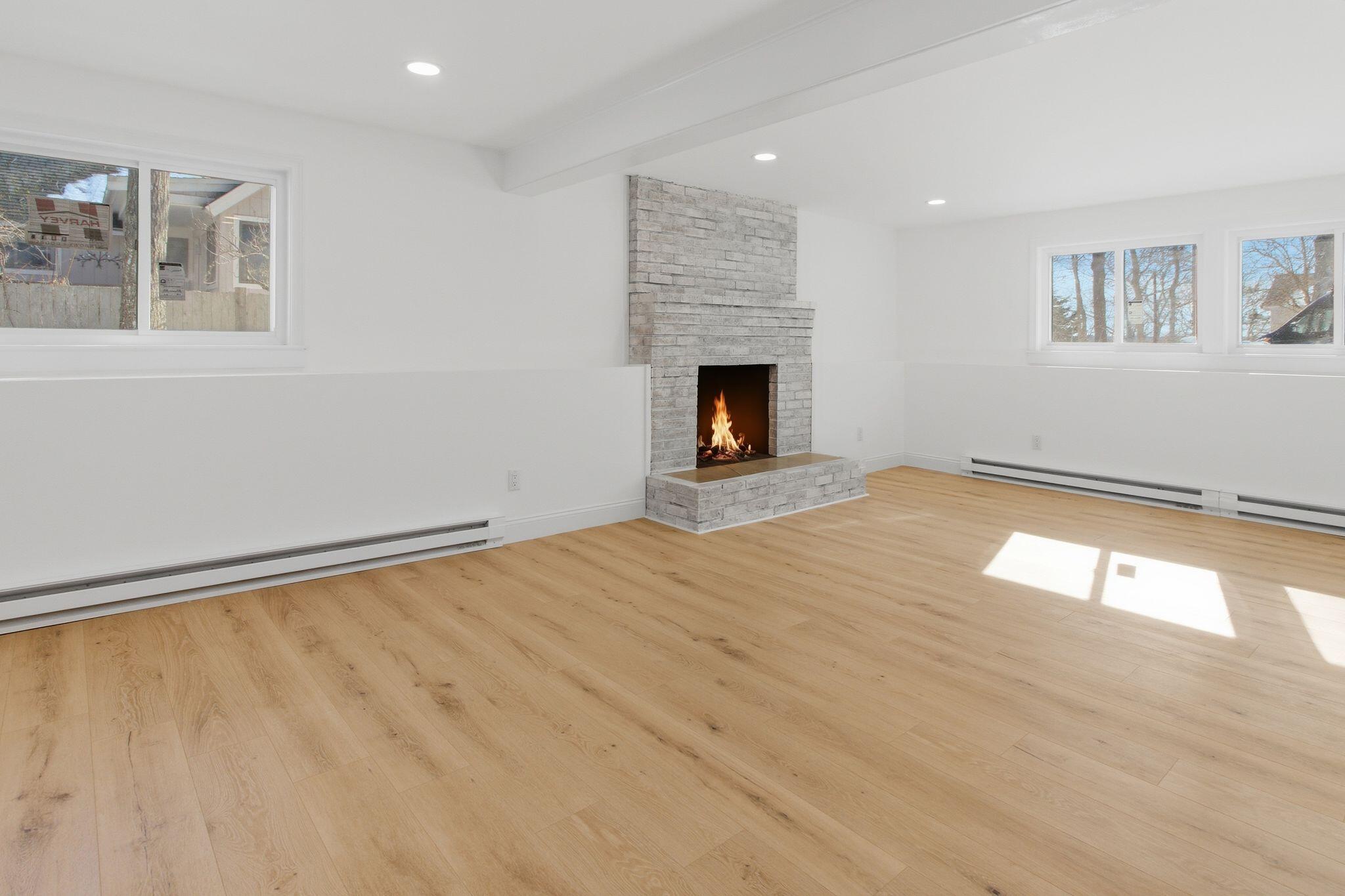 185 Wheeler Road Mashpee, MA 02649 - Photo 28 of 51 20_185_Wheeler_Rd_Mashpee_MA_02649-Livin