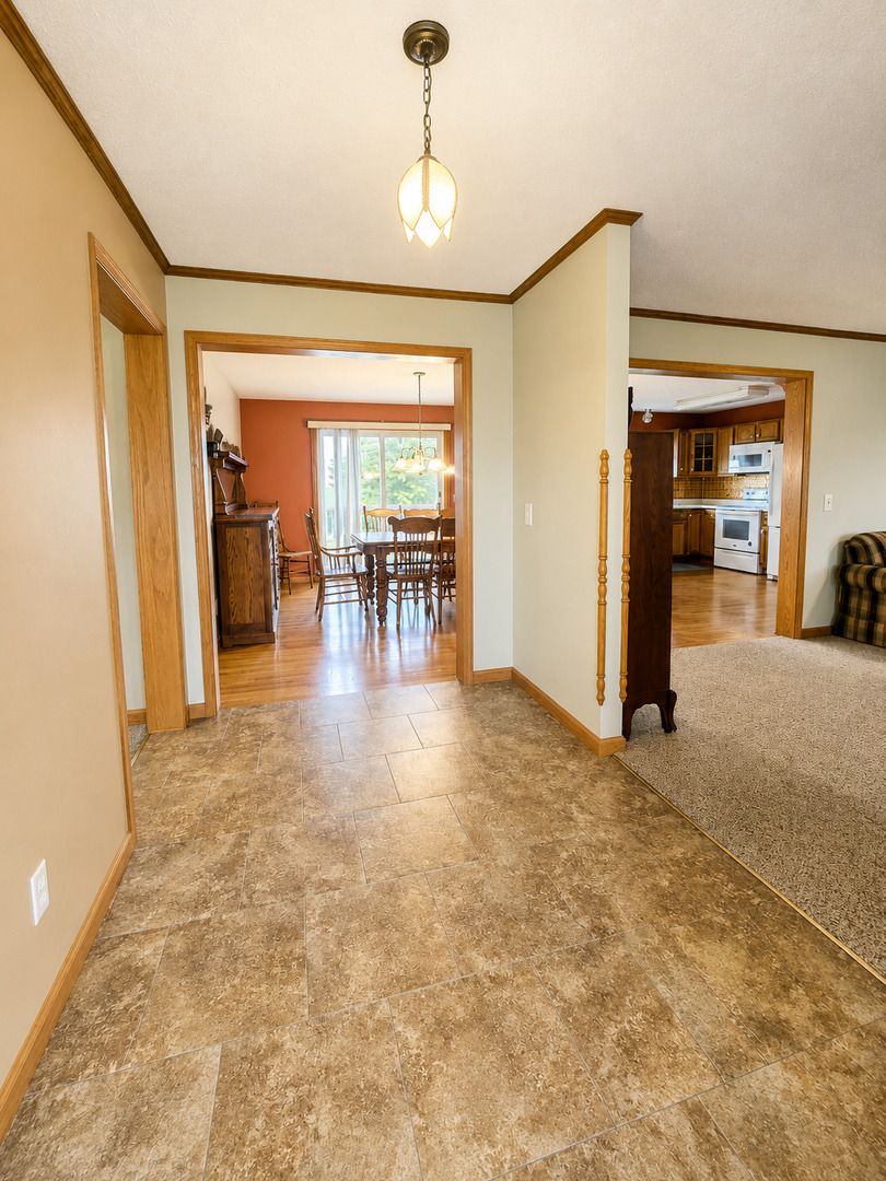 2930 North 1200 East Road Clifton, IL 60927 - Photo 7 of 38