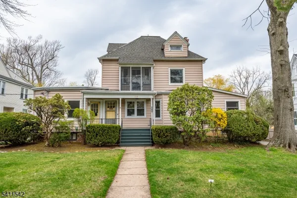 $4,100 | 159 Bellevue Avenue, Unit 2, Montclair, NJ 07043