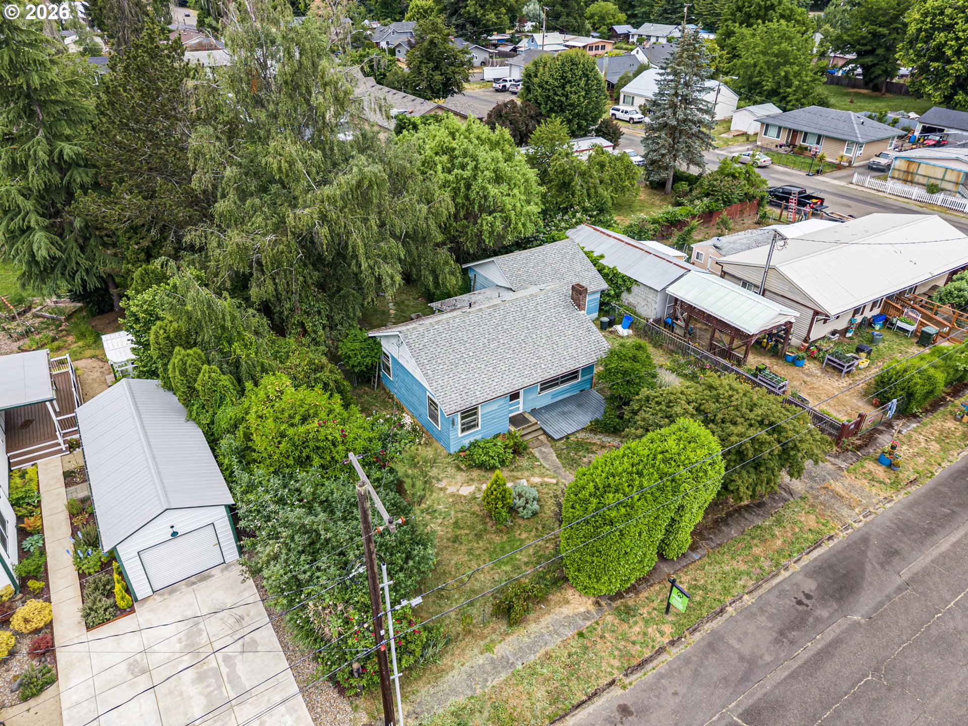 415 Date Street Drain, OR 97435 - Photo 13 of 48
