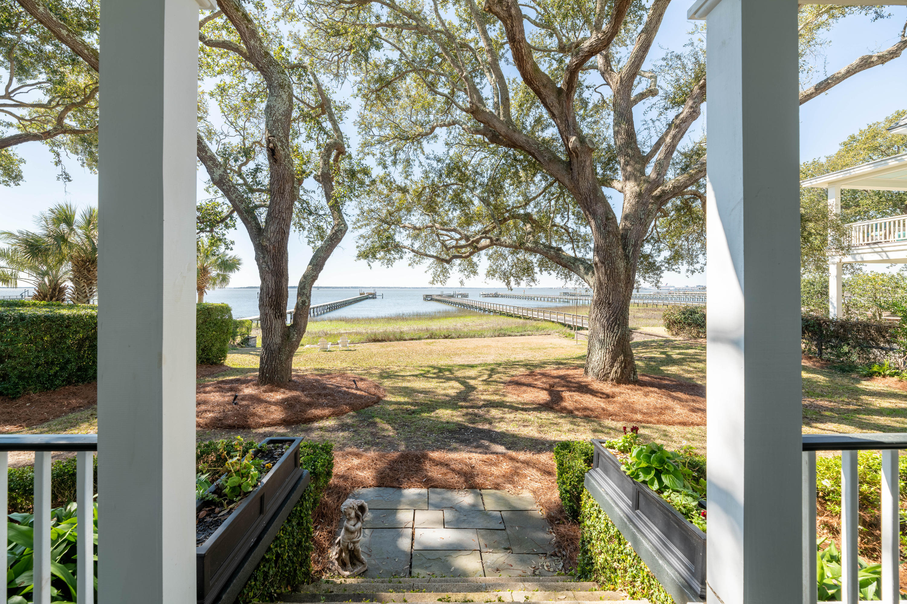 317 Bennett Street Mount Pleasant, SC 29464 - Photo 5 of 27 DSC_0765-HDR