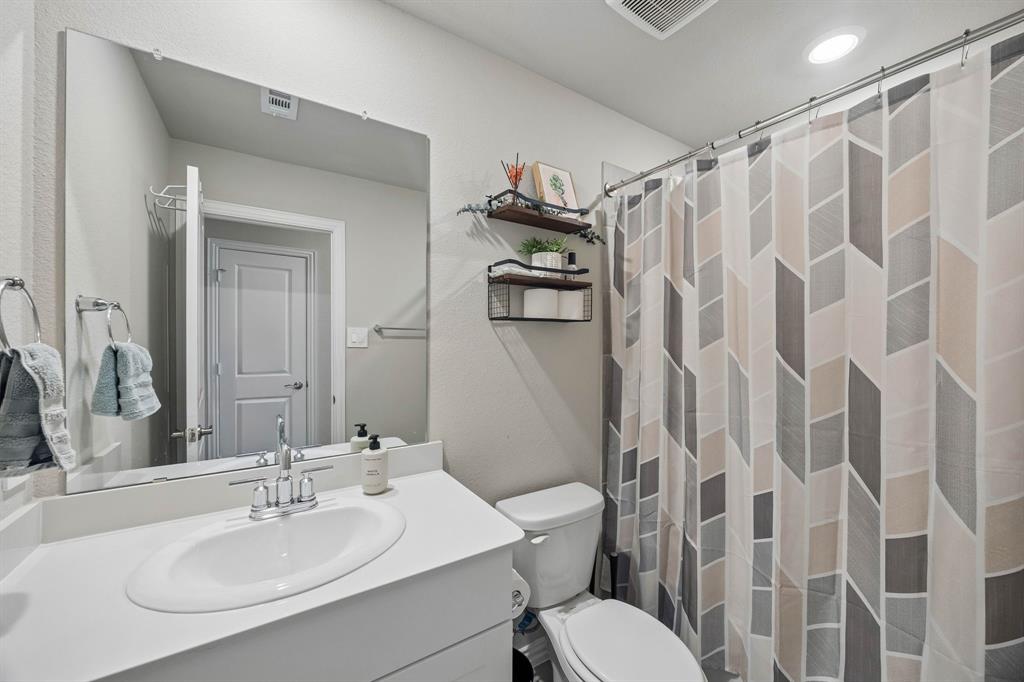 2255 Clf Spgs Drive Forney, TX 75126 - Photo 17 of 32 Gallery Image 17