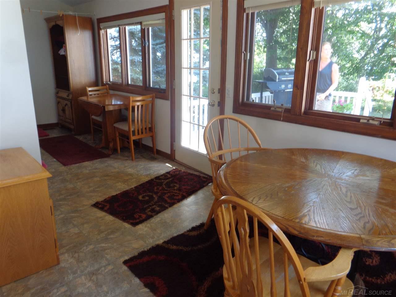 6109 Lakeshore Road Lexington, MI 48450 - Photo 16 of 31 31391900-15.JPG