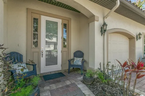 a picture of a bathroom with mirror