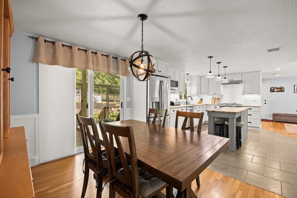 14 Cliff Road Bellingham, MA 02019 - Photo 6 of 40