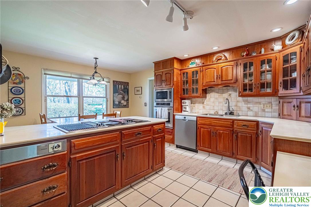 270 Bierys Bridge Road Bethlehem, PA 18017 - Photo 38 of 87