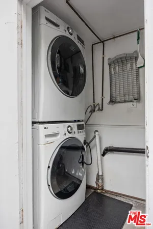 $2,300 | 161 West Channel Road, Unit 4, Santa Monica, CA 90402