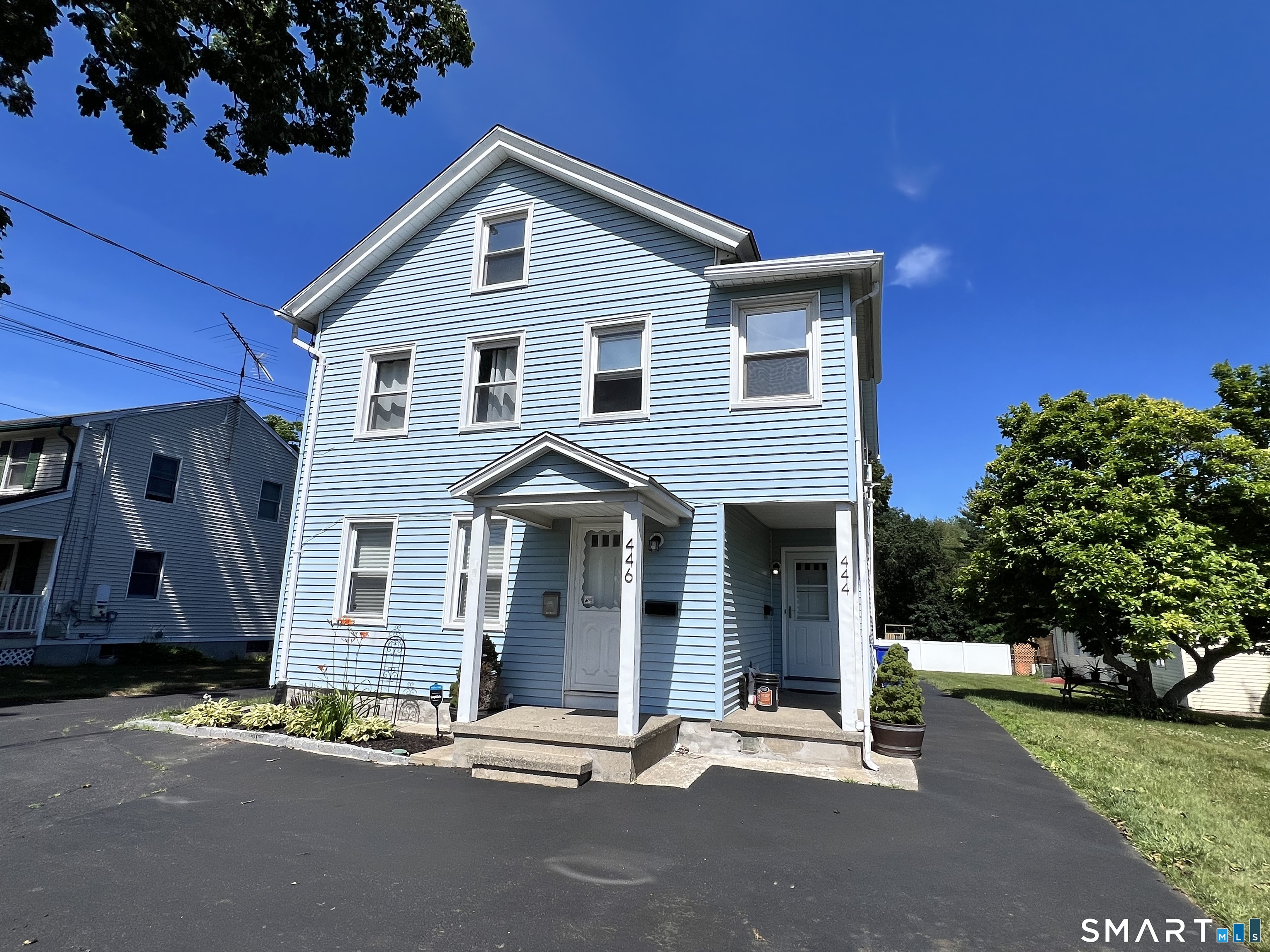 444 Huntington Road Stratford, CT 06614 - Photo 1 of 20