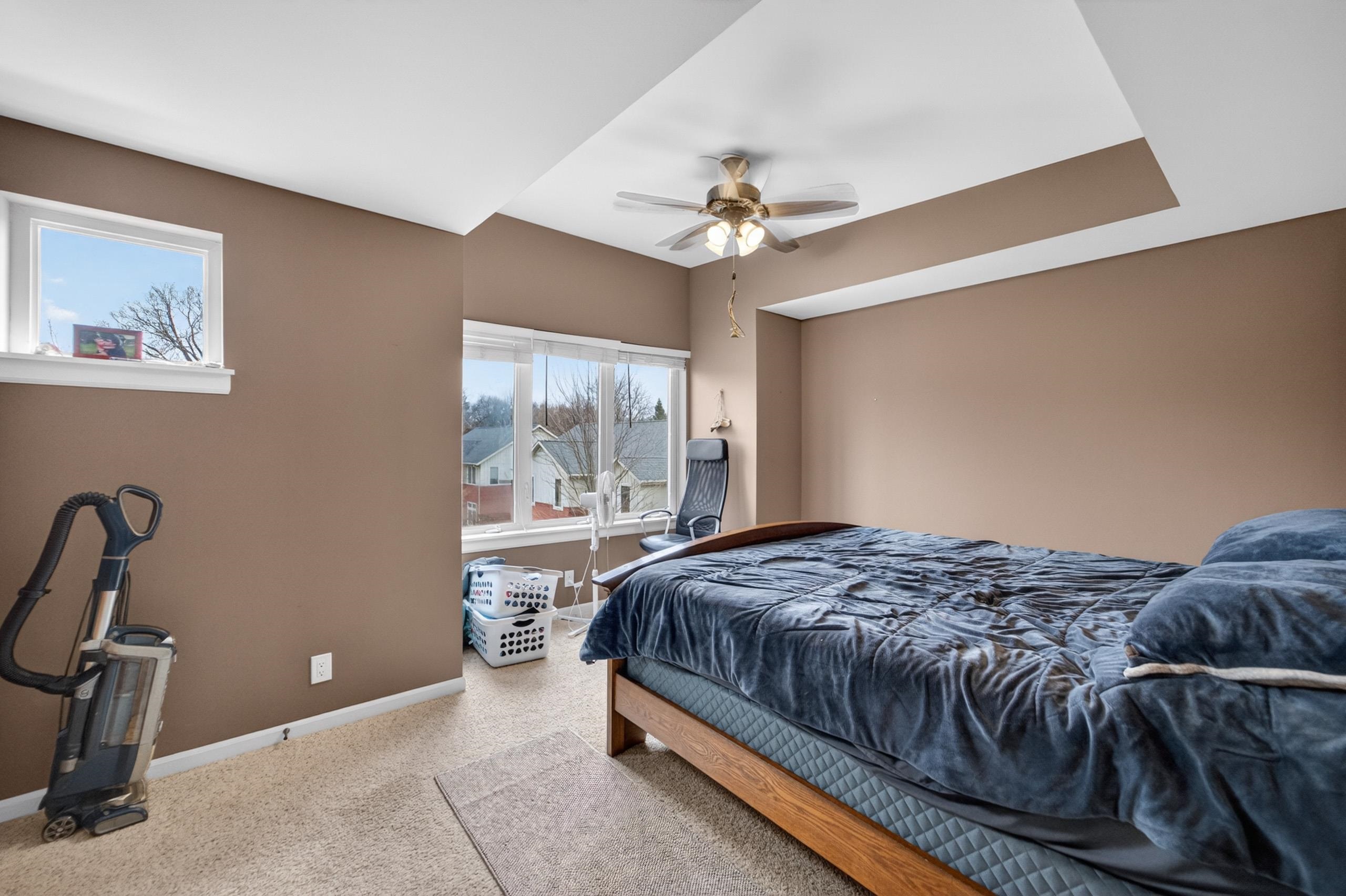 1813 Conservation Place Madison, WI 53713 - Photo 15 of 23