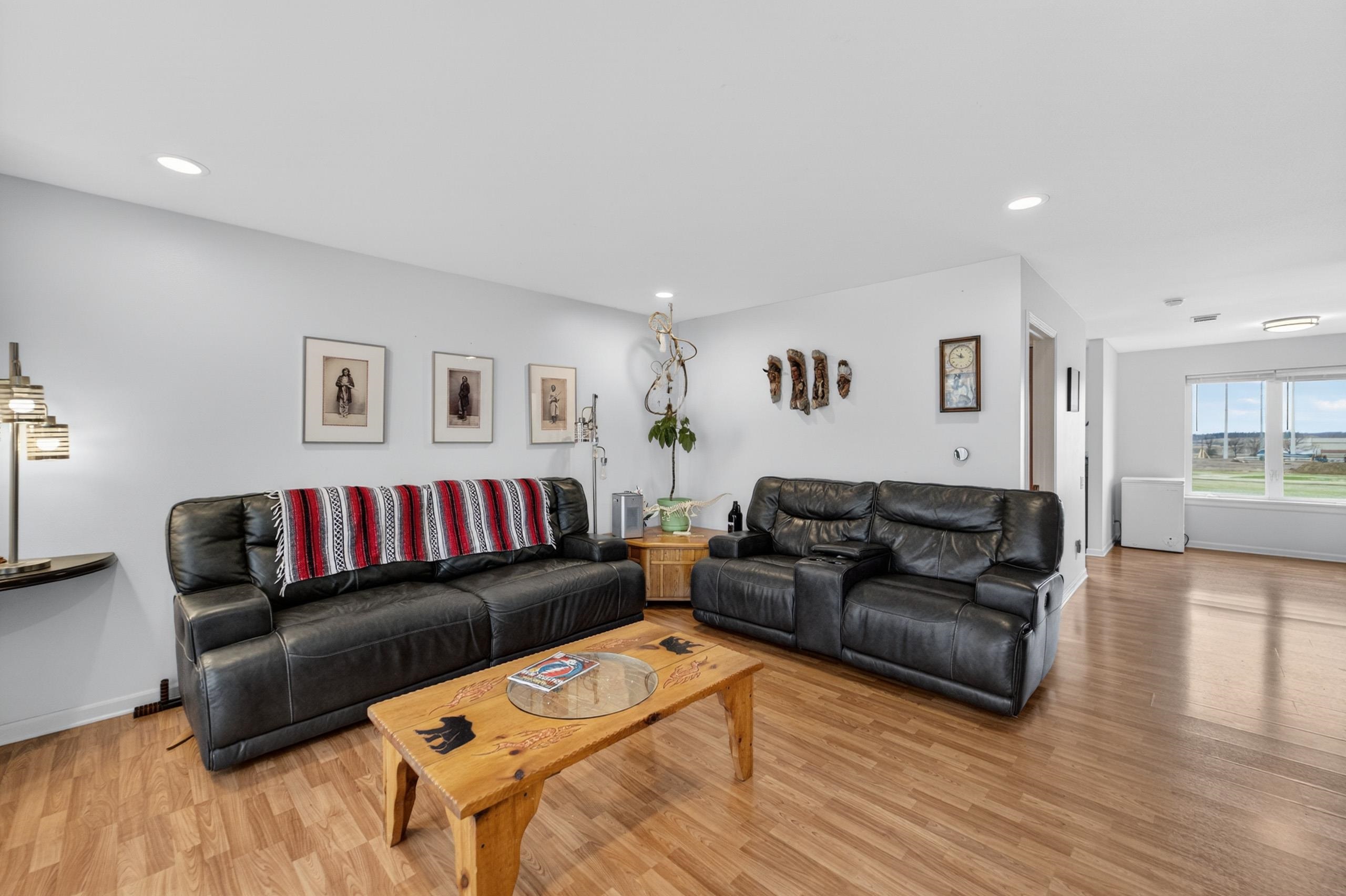 1813 Conservation Place Madison, WI 53713 - Photo 4 of 23