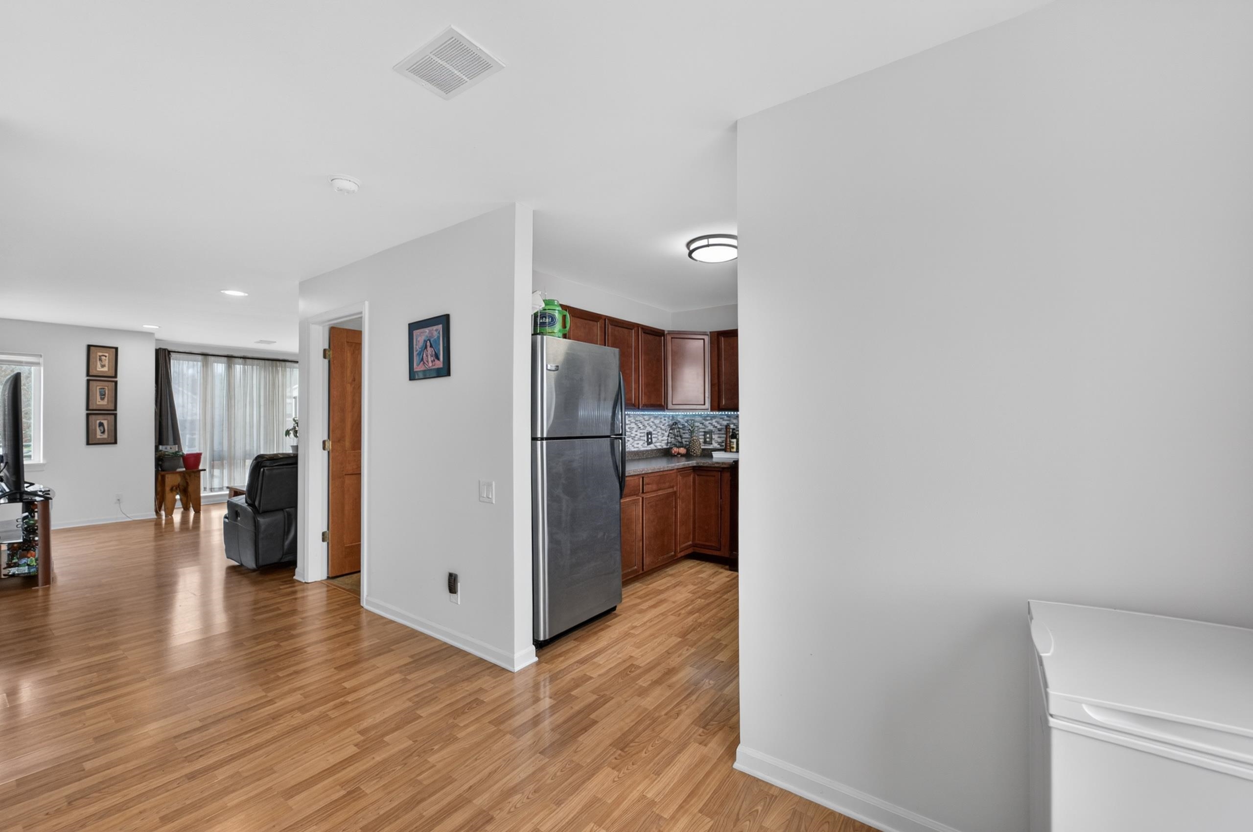 1813 Conservation Place Madison, WI 53713 - Photo 6 of 23